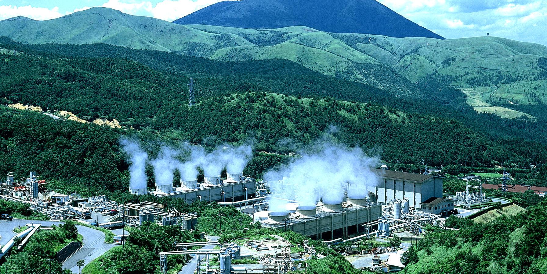 八丁原発電所(大分県九重町)